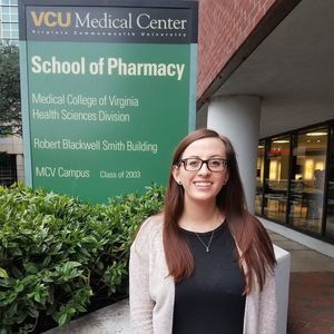 Meet your Posher, Cassi